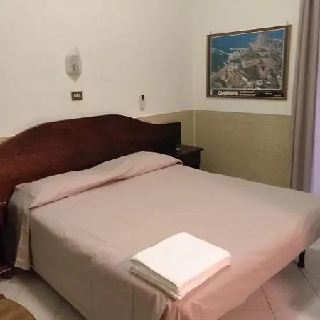Hotel Vittorio Veneto Napoli 2*