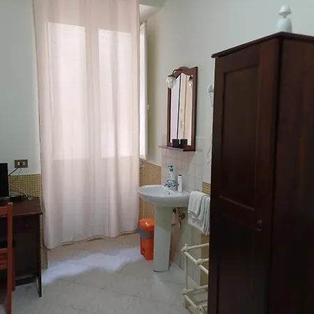 Hotel Hotel Vittorio Veneto Napoli 2*