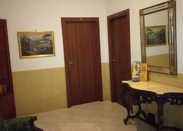 Vittorio Veneto 2* Неаполь