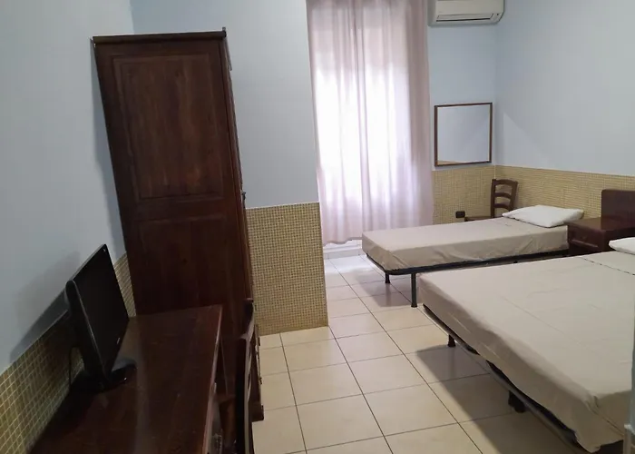 Vittorio Veneto Отель Неаполь