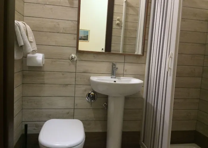 Отель Vittorio Veneto Неаполь