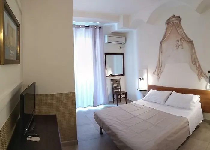 Vittorio Veneto Отель