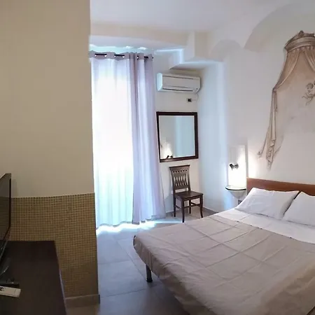 Vittorio Veneto Отель